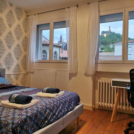 Chambre Privee Dans Appart Partage, Centre Ville, Avec Vue Sur Les Monuments Le Puy-en-Velay Екстериор снимка